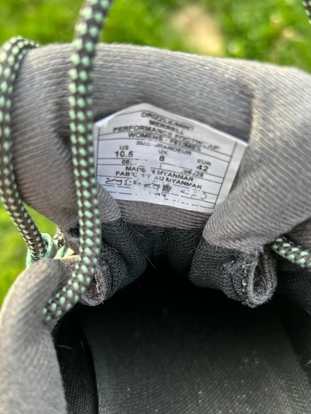 MERRELL Moab 2 Waterproof Hiking Shoes -Drizzle/Mint Color - Woman’s Size 10.5 - Picture 2 of 7